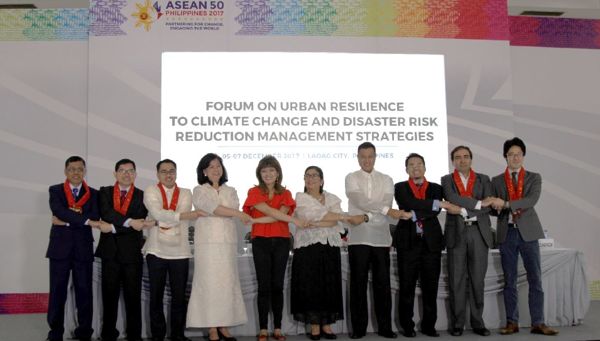 ASEAN countries committed to adopt “Green Growth” in urban areas to eliminate adverse effects, mainly floodings in cities, of global warming 1