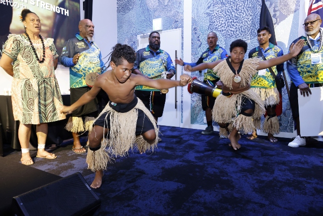 Queensland's First Nations businesses forge global trade links 1 1OpeningPerformanceIslandStars 650