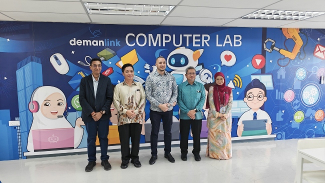 DigitalClassroomSimunjanSarawak 650
