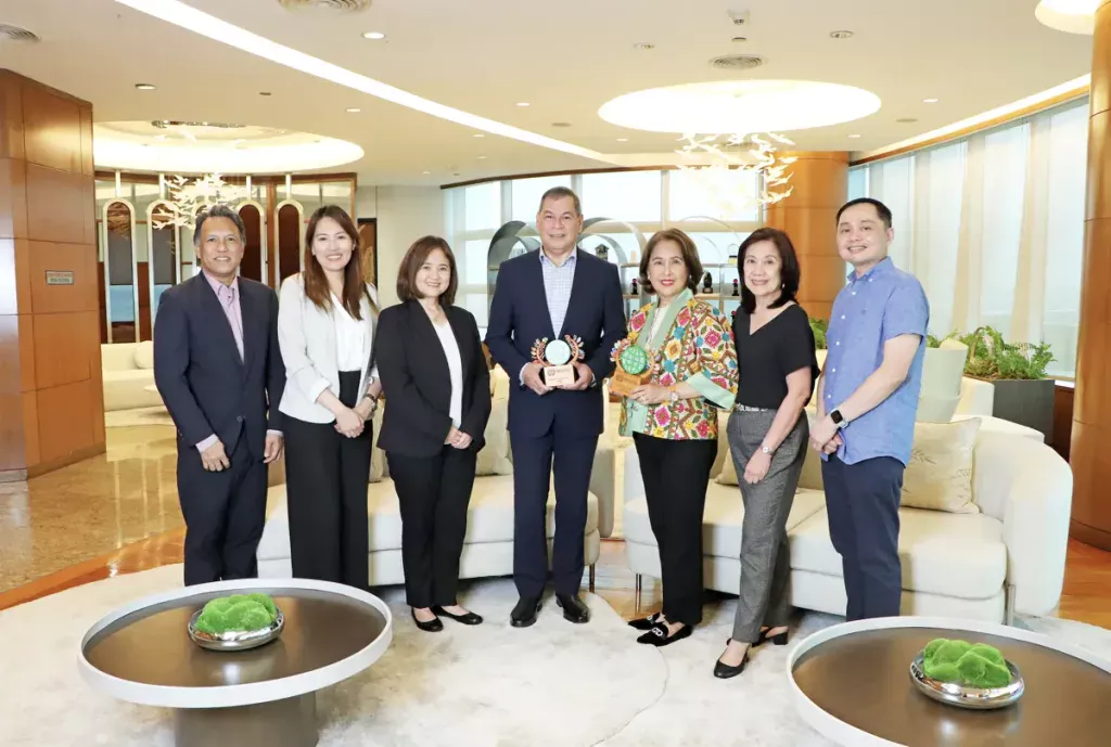 InLife's Commitment to Sustainability Wins Awards 1 group of people- InLife